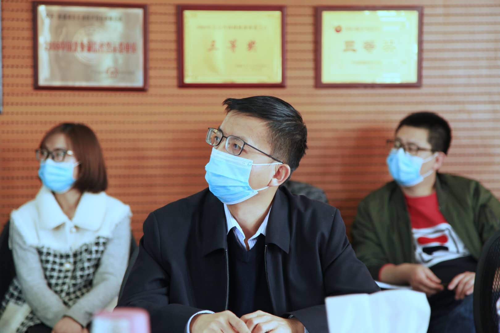 微信图片_20201026174457.jpg 微信图片_20201026174457.jpg